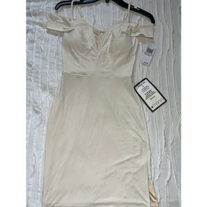 Brand new dress with tag no stains